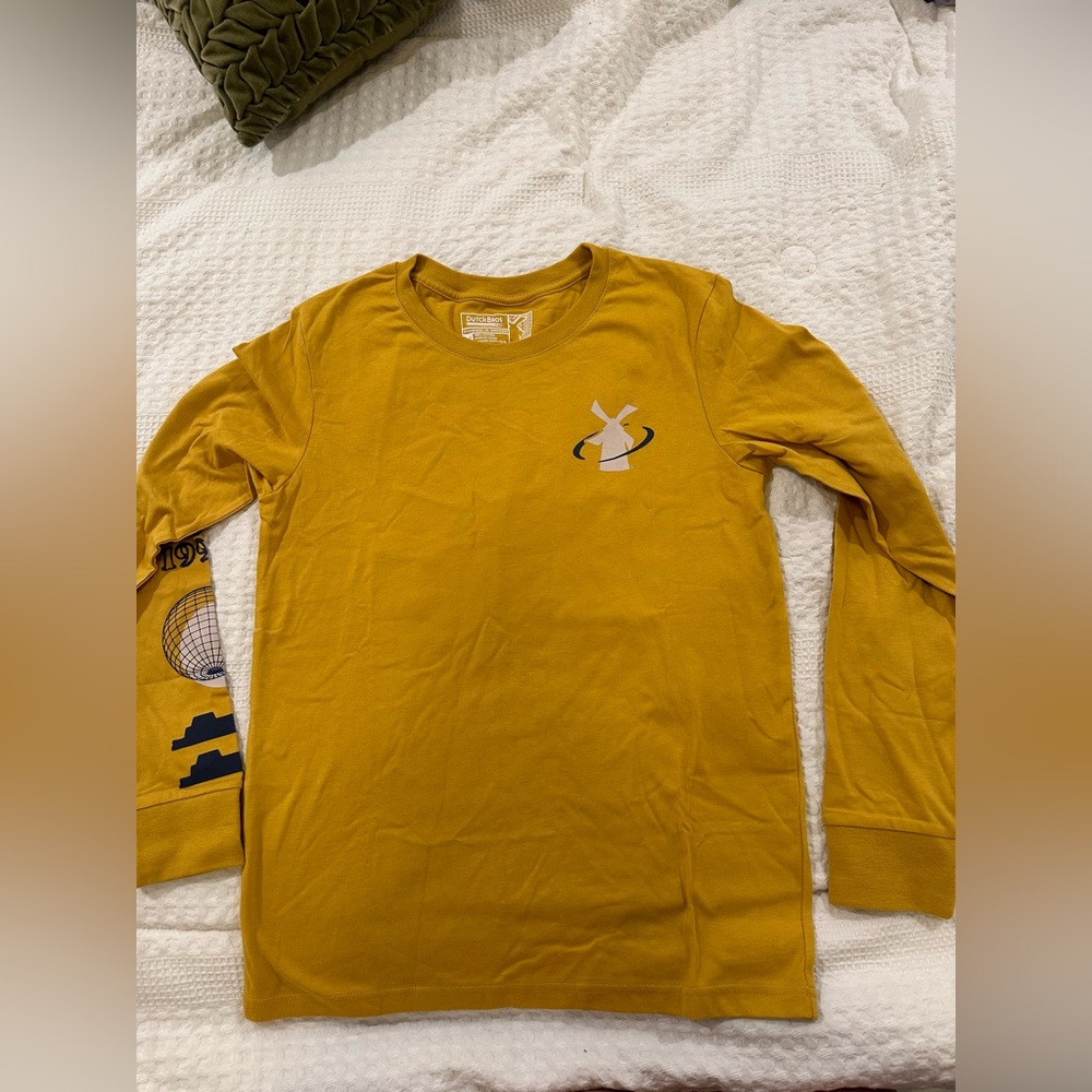 Dutch bros long sleeve !! Unisex